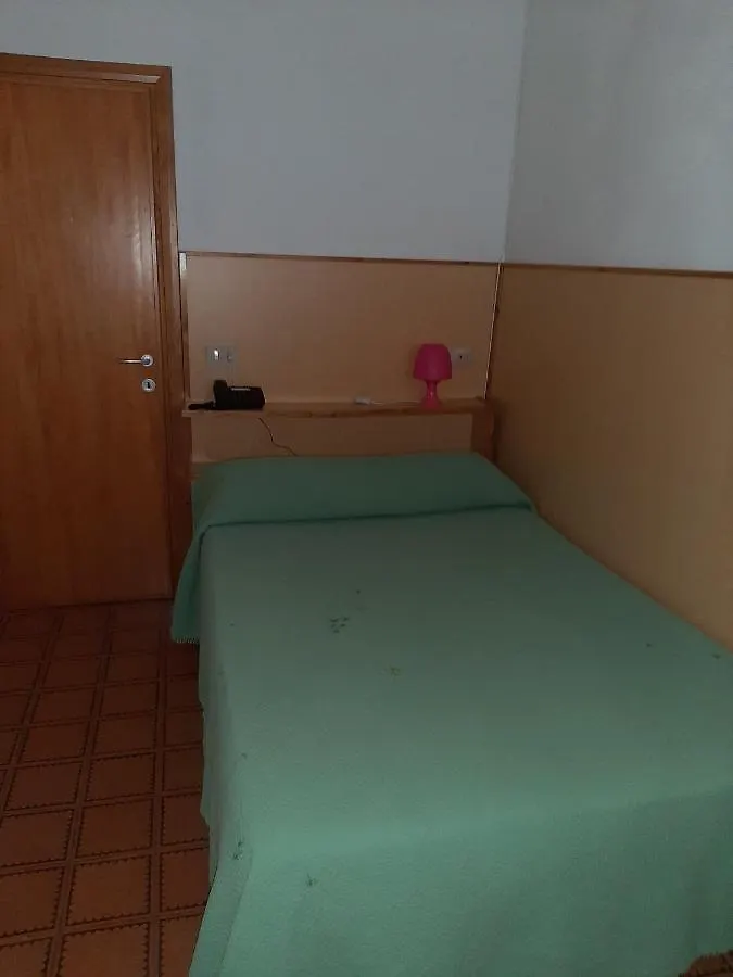 Hotel Cucciolo Donoratico 2*,  Italy