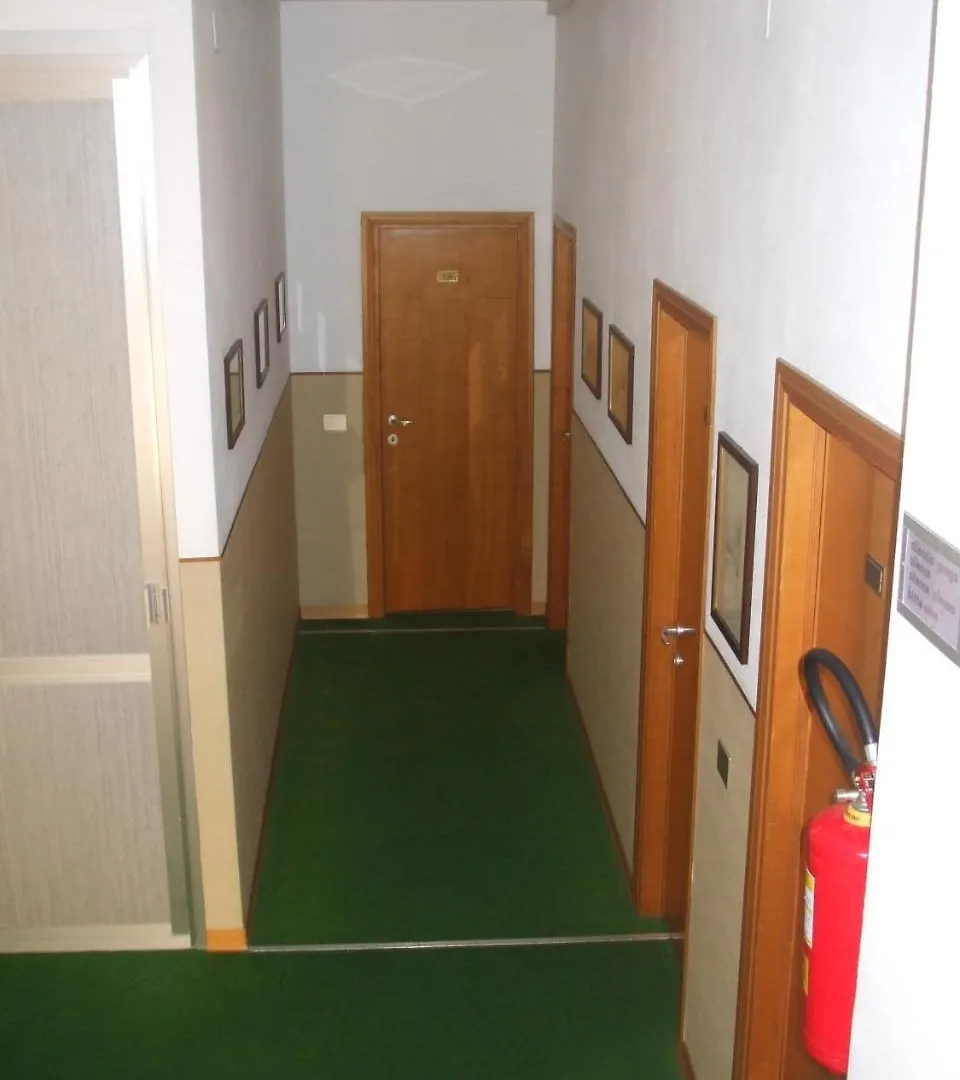 Hotel Cucciolo Donoratico 2*,
